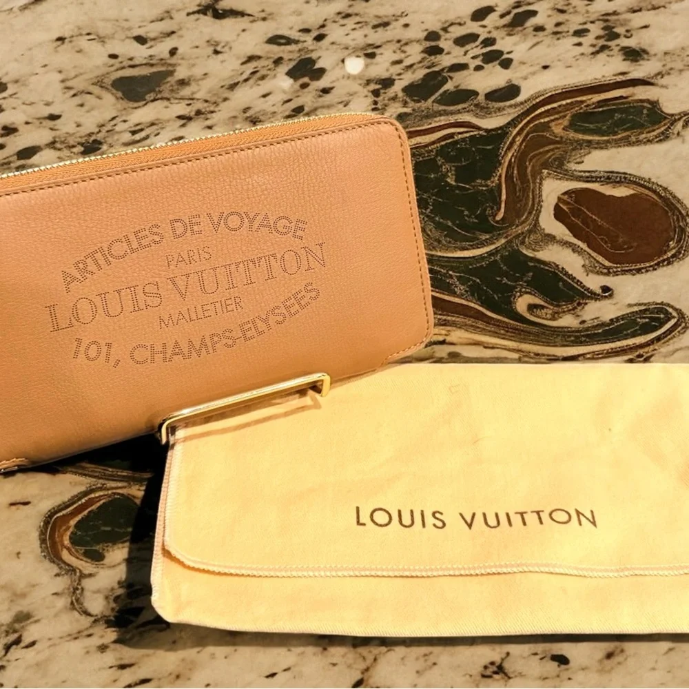 Louis Vuitton Articles De Voyage Veau Soie Lena Calfskin Camel Zippy Wallet - Picture 2 of 10